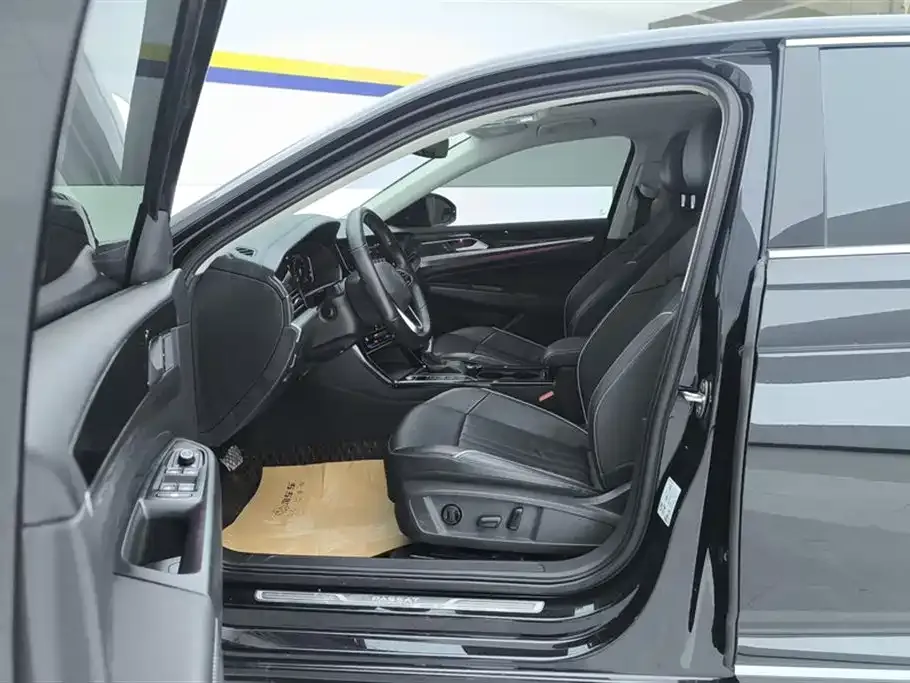 Volkswagen Passat 2023 из CN, фото 5