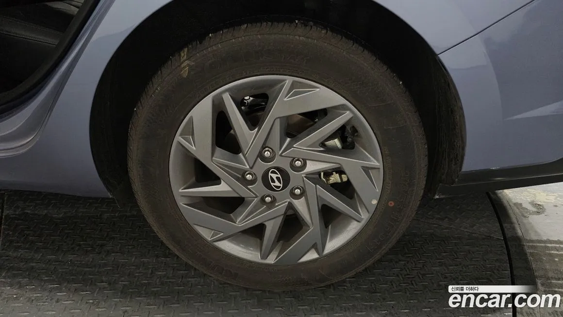 Hyundai AVANTE — фото 4