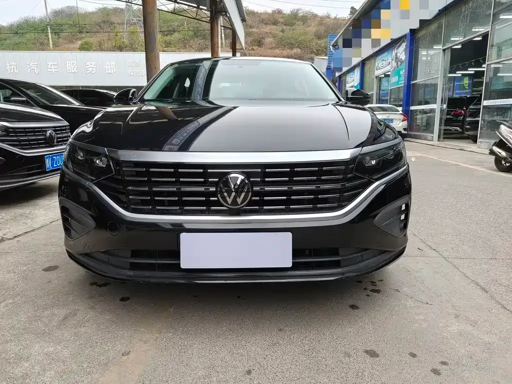 Volkswagen Passat 2023 из CN, фото 2