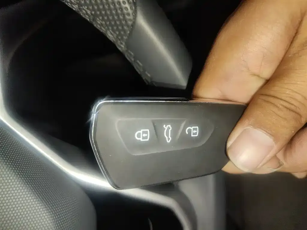 Volkswagen Passat 2024 из CN, фото 9