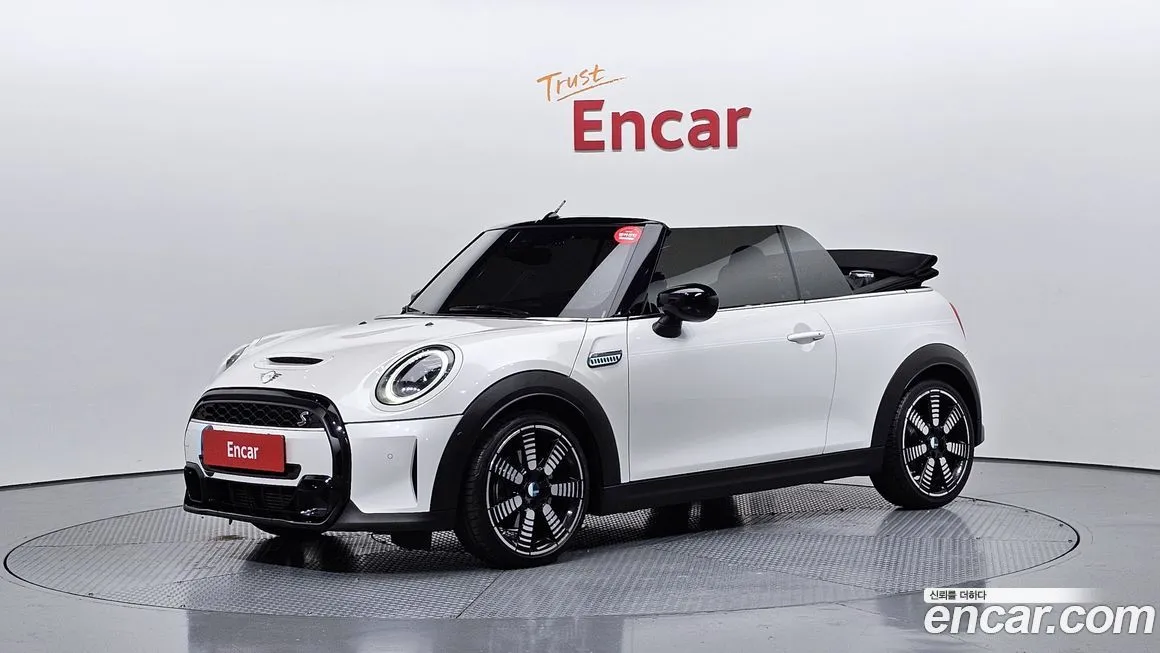 Mini Cooper Convertible 2023 из KR, фото 1