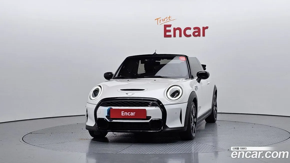 Mini Cooper Convertible 2023 из KR, фото 8