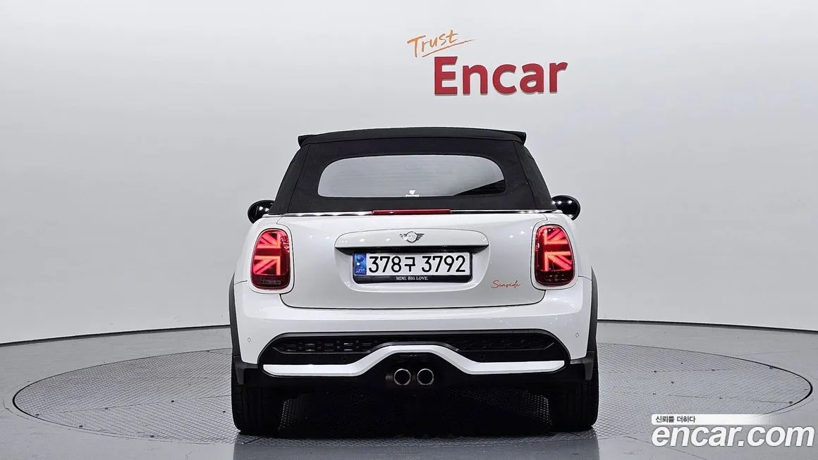 Mini Cooper Convertible 2023 из KR, фото 9