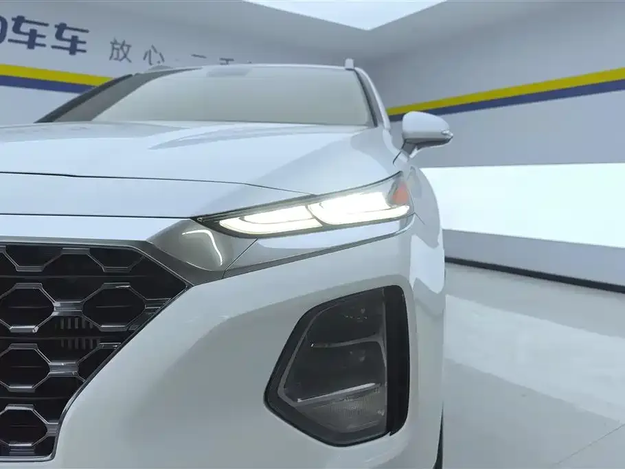 Hyundai Santa Fe 2021 из CN, фото 8