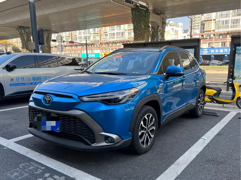 Toyota Frontlander 2023 из CN, фото 1