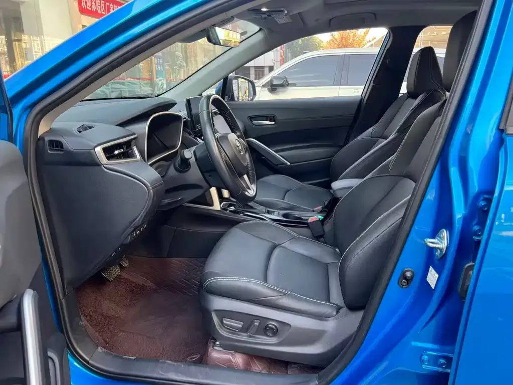 Toyota Frontlander 2023 из CN, фото 3
