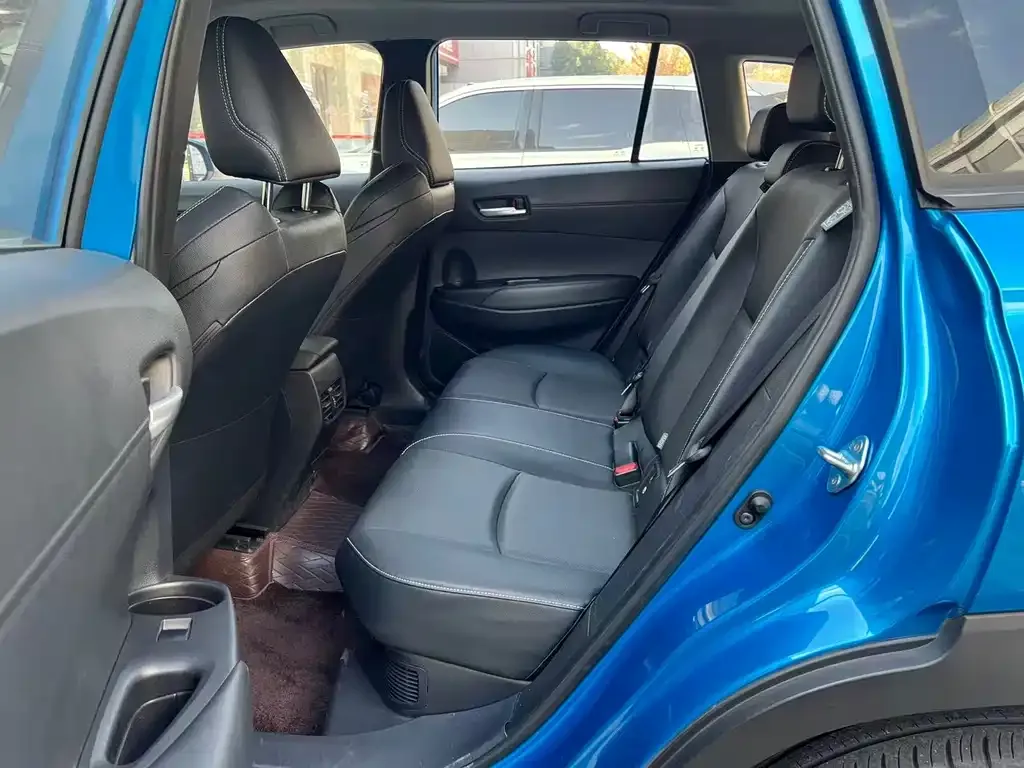 Toyota Frontlander 2023 из CN, фото 4