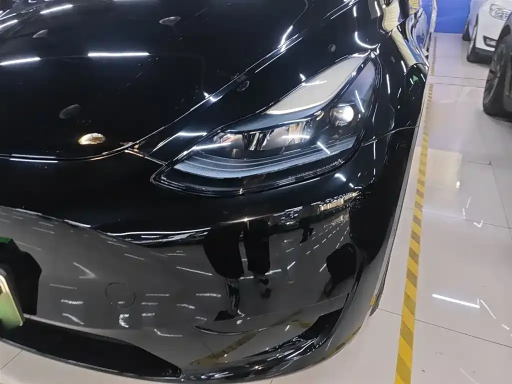 Tesla Model Y 2023 из CN, фото 3