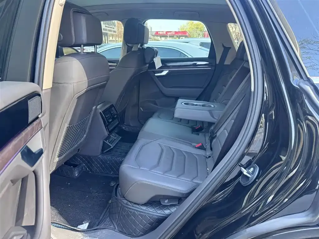 Volkswagen Touareg 2024 из CN, фото 6