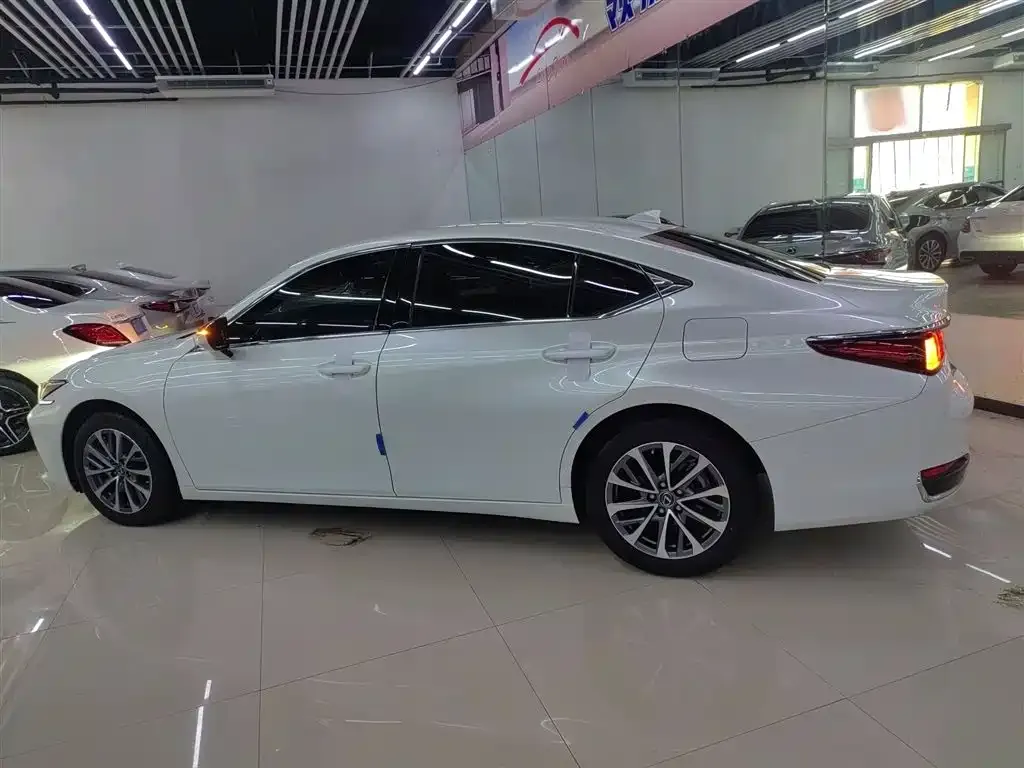 Lexus ES 2023 из CN, фото 9