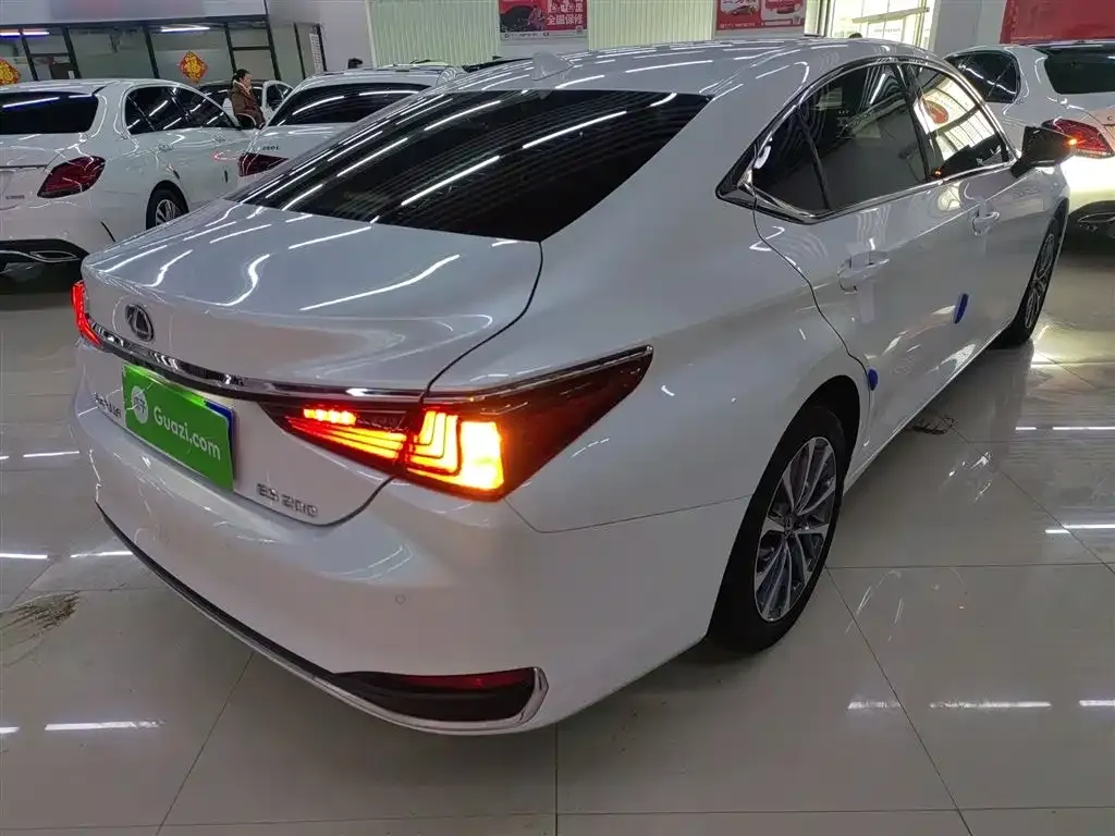 Lexus ES 2023 из CN, фото 3