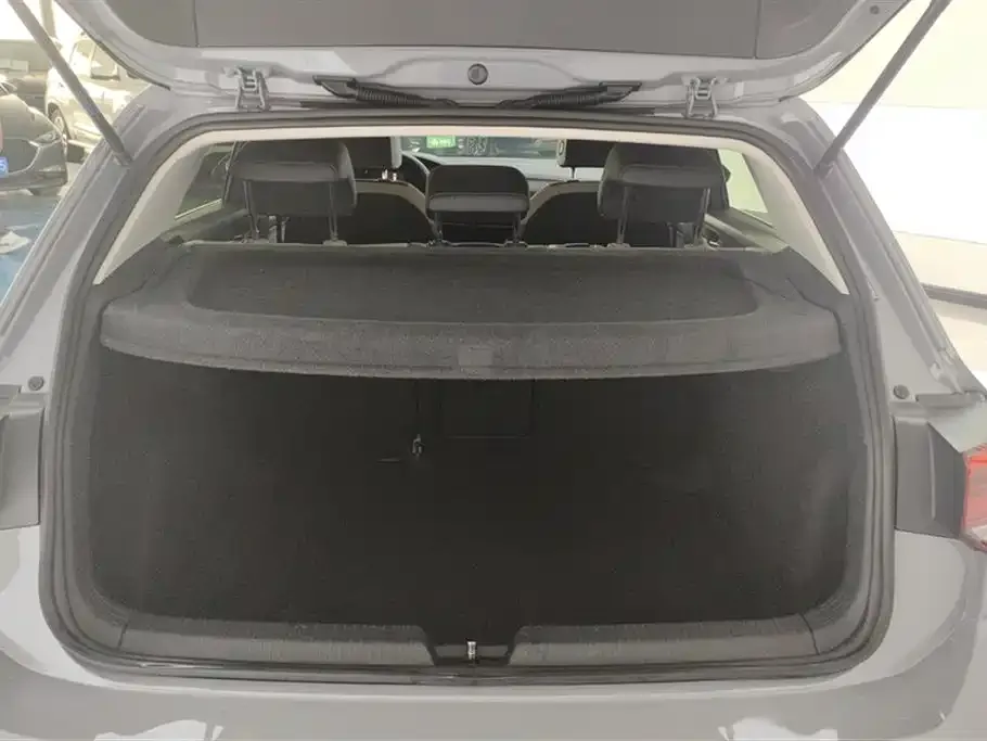 Volkswagen Golf 2021 из CN, фото 4