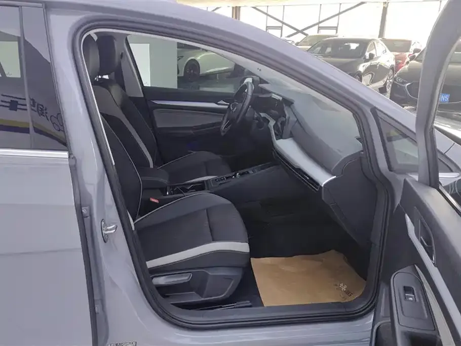 Volkswagen Golf 2021 из CN, фото 8
