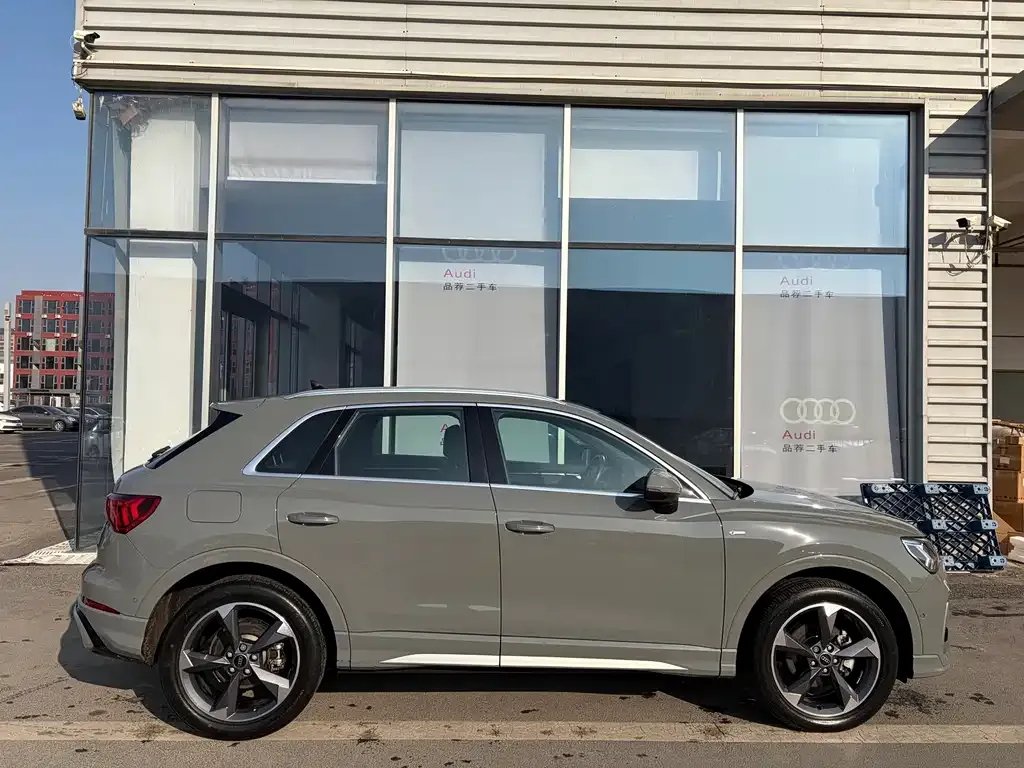 Audi Q3 2023 из CN, фото 8