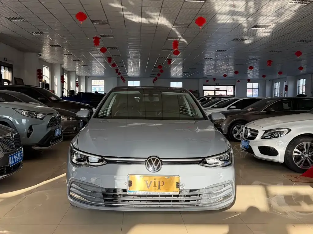 Volkswagen Golf 2022 из CN, фото 1