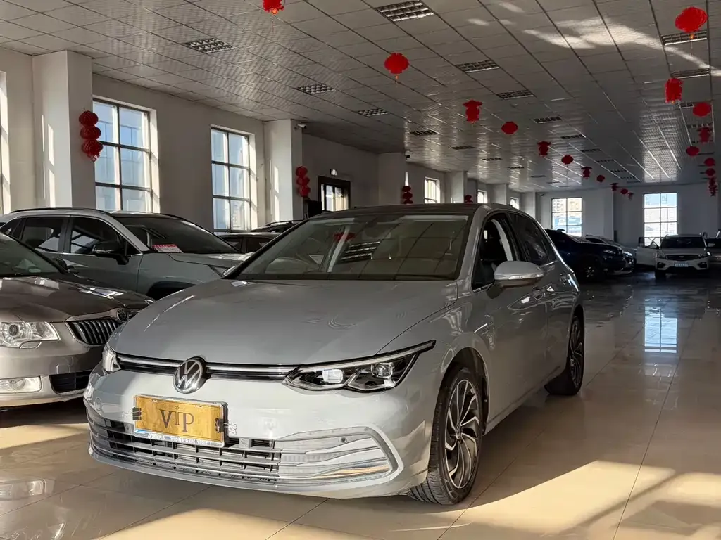 Volkswagen Golf 2022 из CN, фото 2