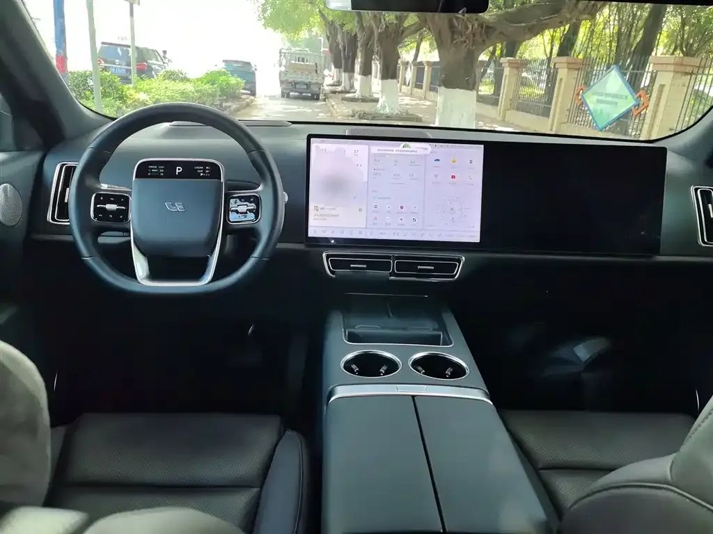 Li Auto L8 2023 из CN, фото 2