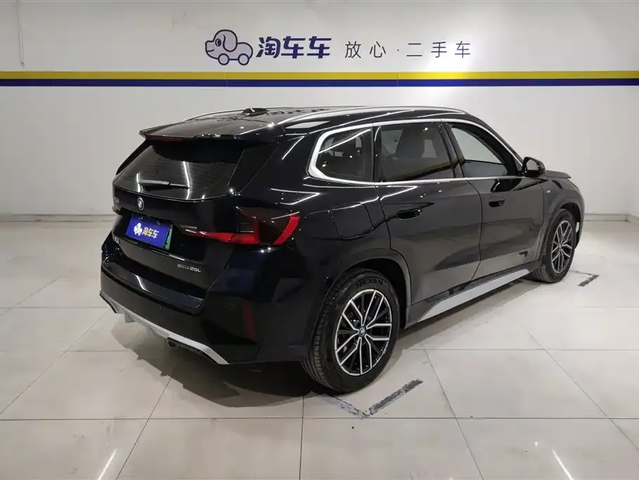 BMW iX1 2025 из CN, фото 6