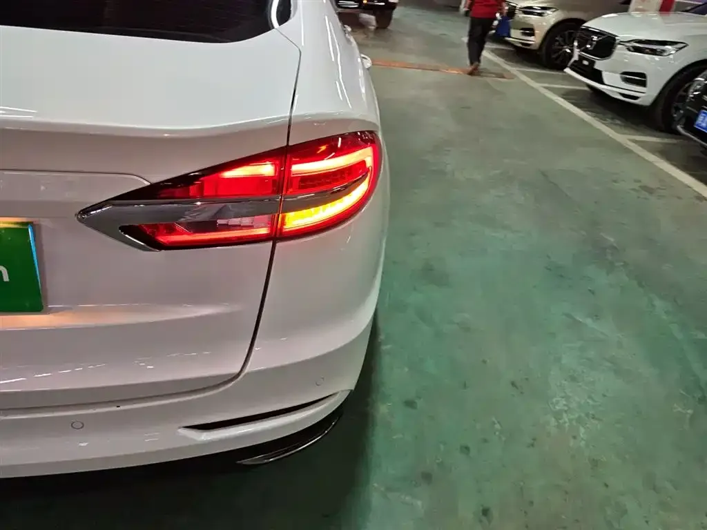Ford Mondeo 2021 из CN, фото 3