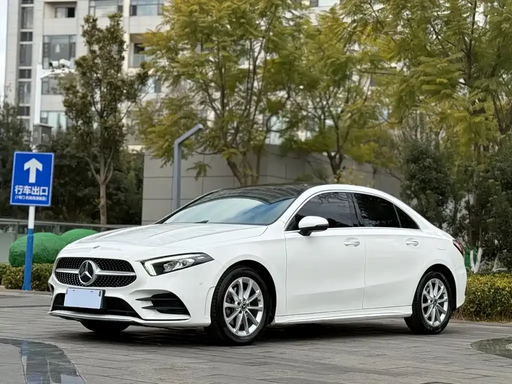 Mercedes-Benz A-Class — фото 1