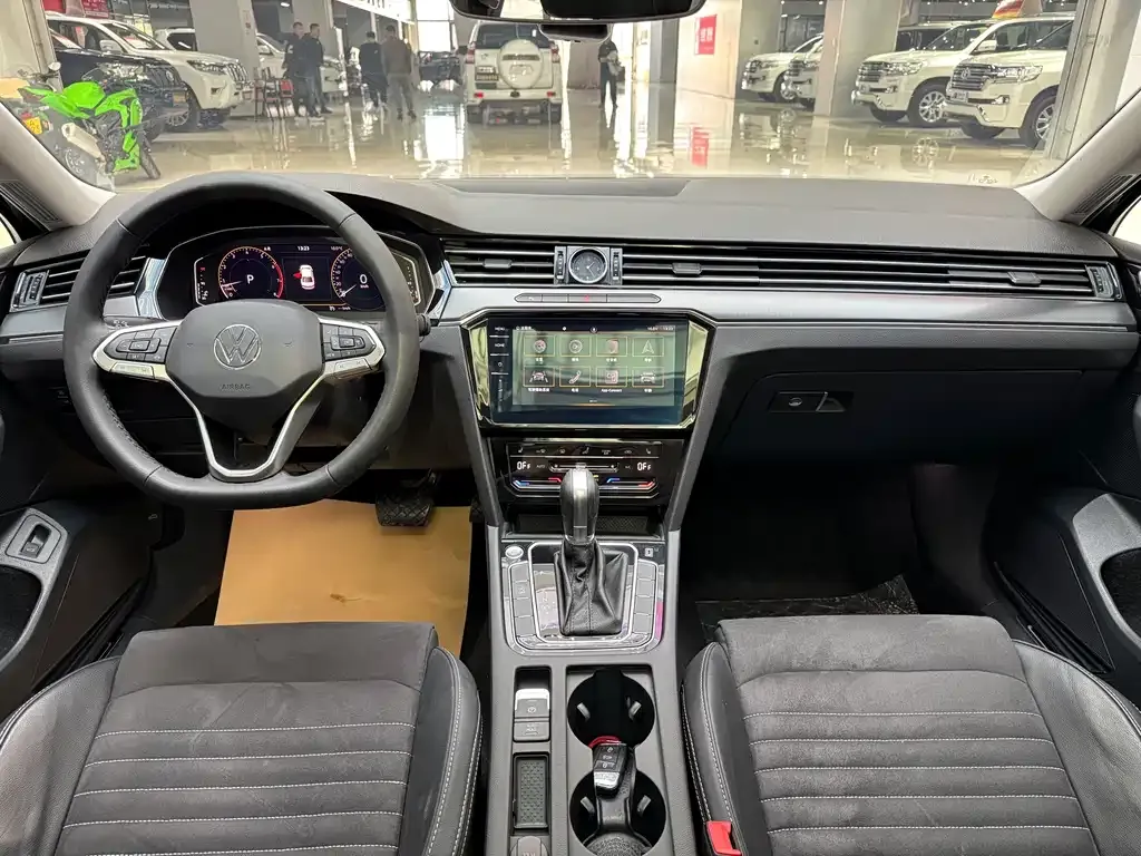 Volkswagen Magotan 2022 из CN, фото 8