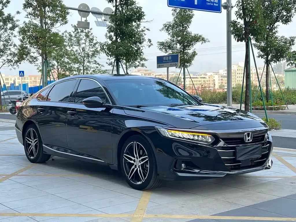 Honda Accord — фото 3