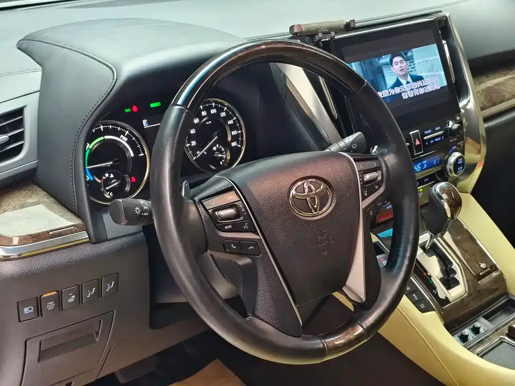 Toyota Alphard 2023 из CN, фото 2