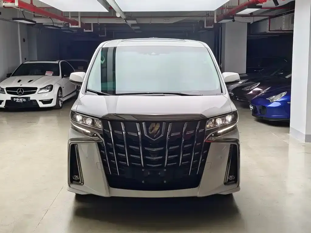 Toyota Alphard 2023 из CN, фото 9