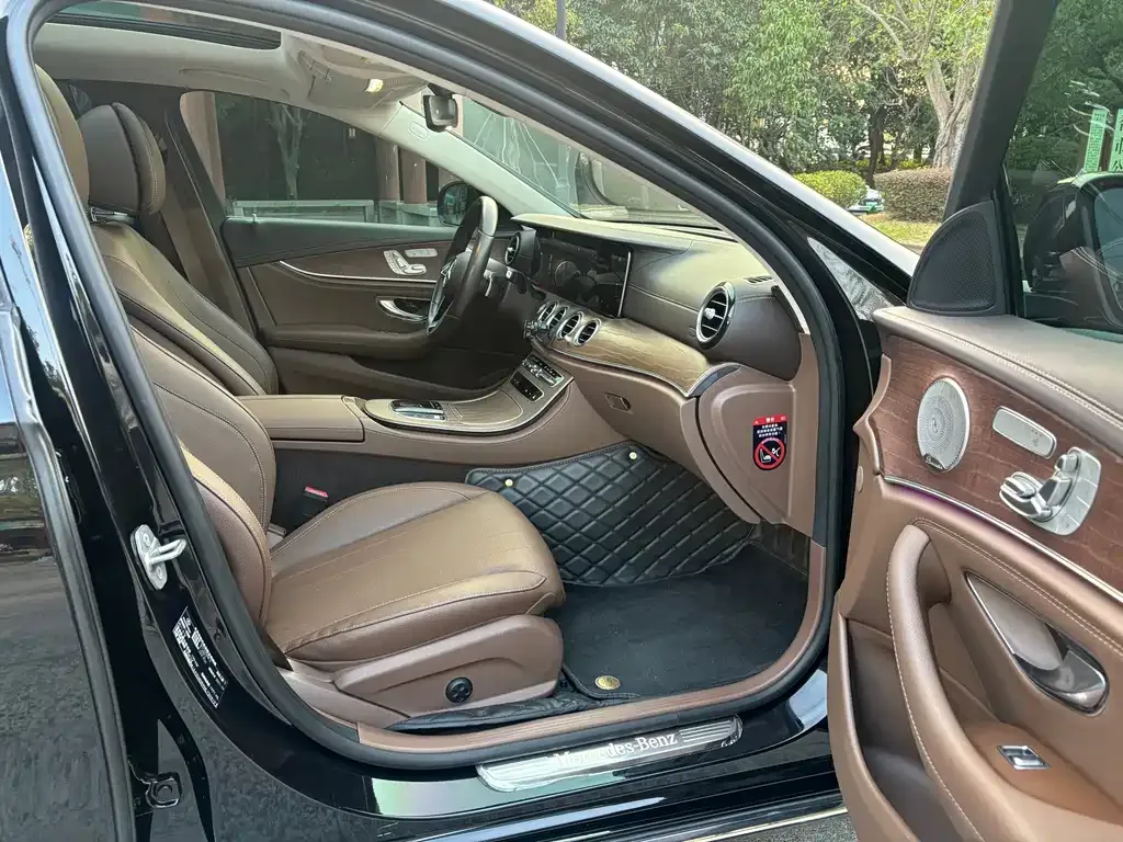Mercedes-Benz E-Class 2022 из CN, фото 4
