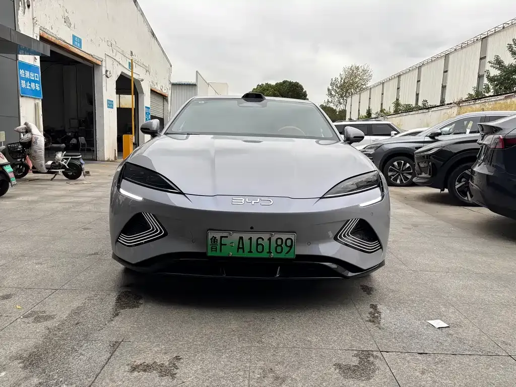 BYD Seal — фото 6