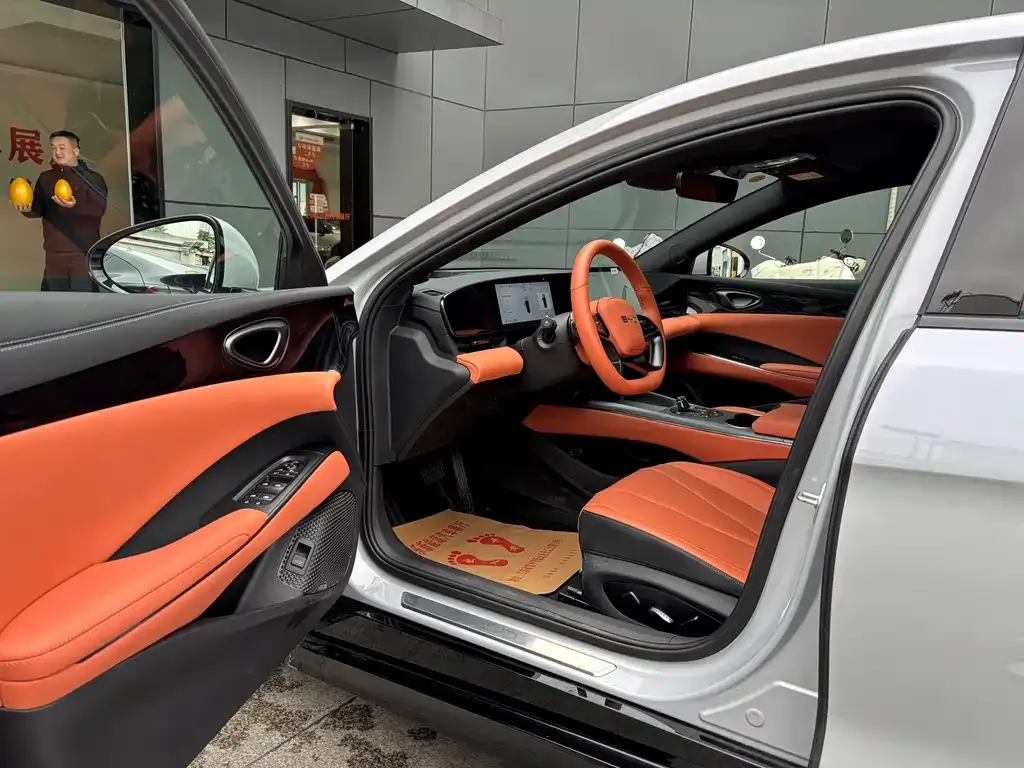 BYD Seal — фото 3