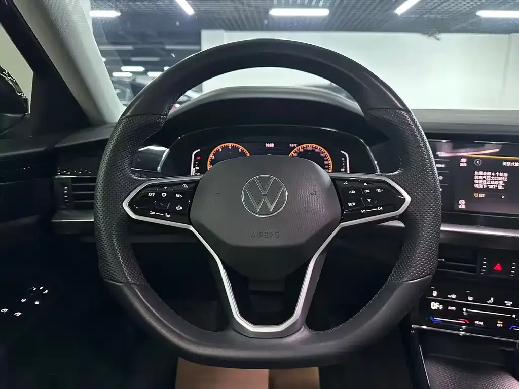 Volkswagen Passat — фото 10