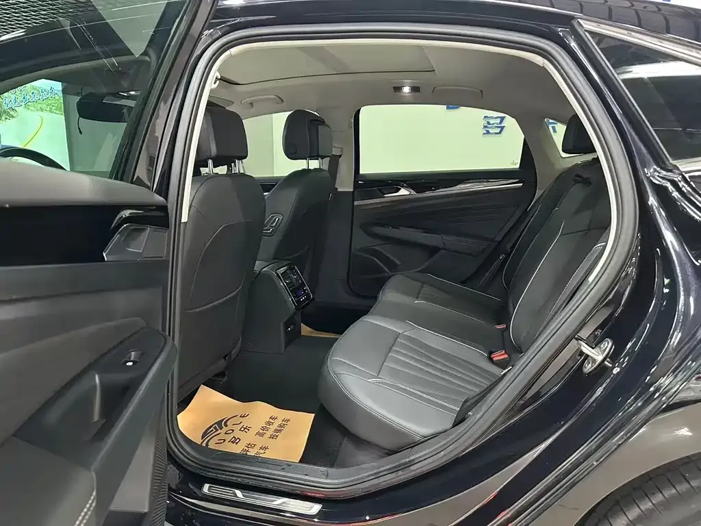 Volkswagen Passat — фото 6