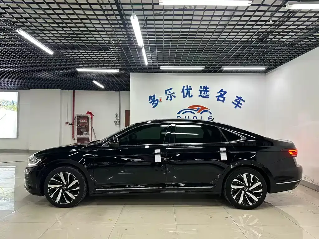 Volkswagen Passat — фото 9