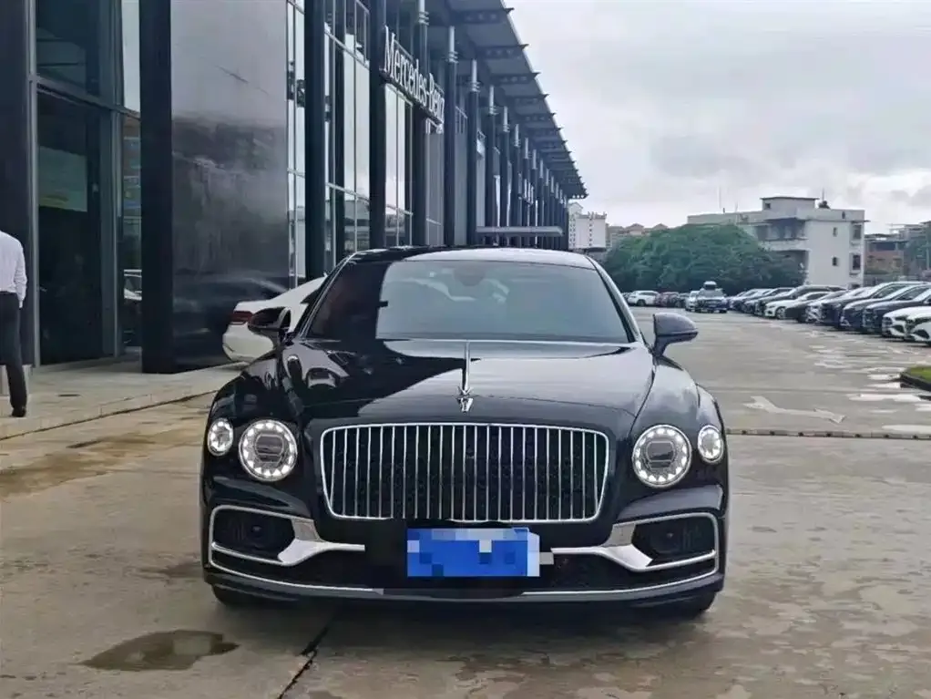 Bentley Flying Spur — фото 8