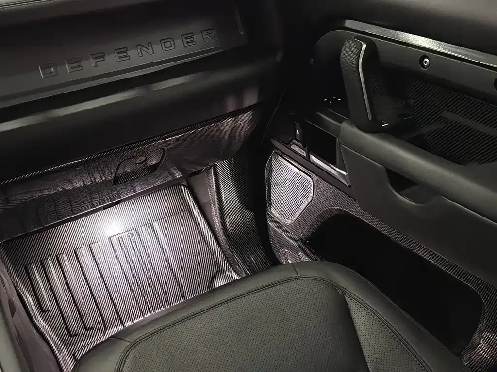 Land Rover Defender — фото 10