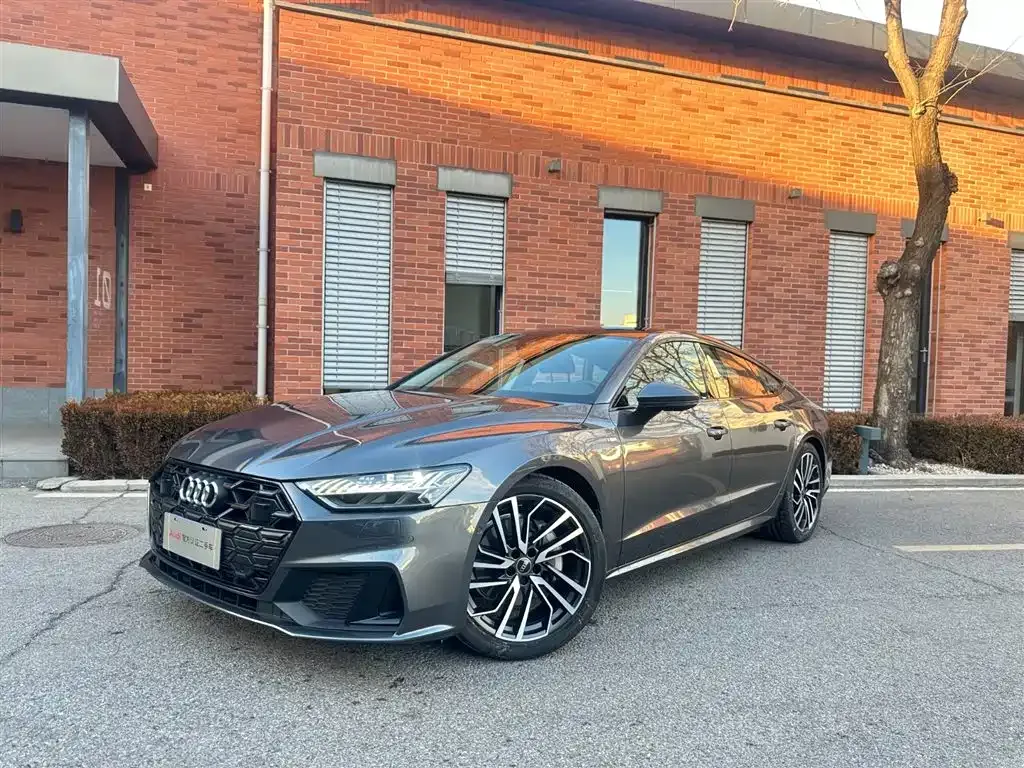 Audi A7 — фото 1