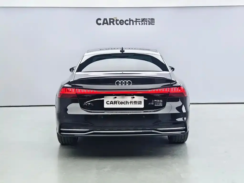 Audi A7L — фото 2