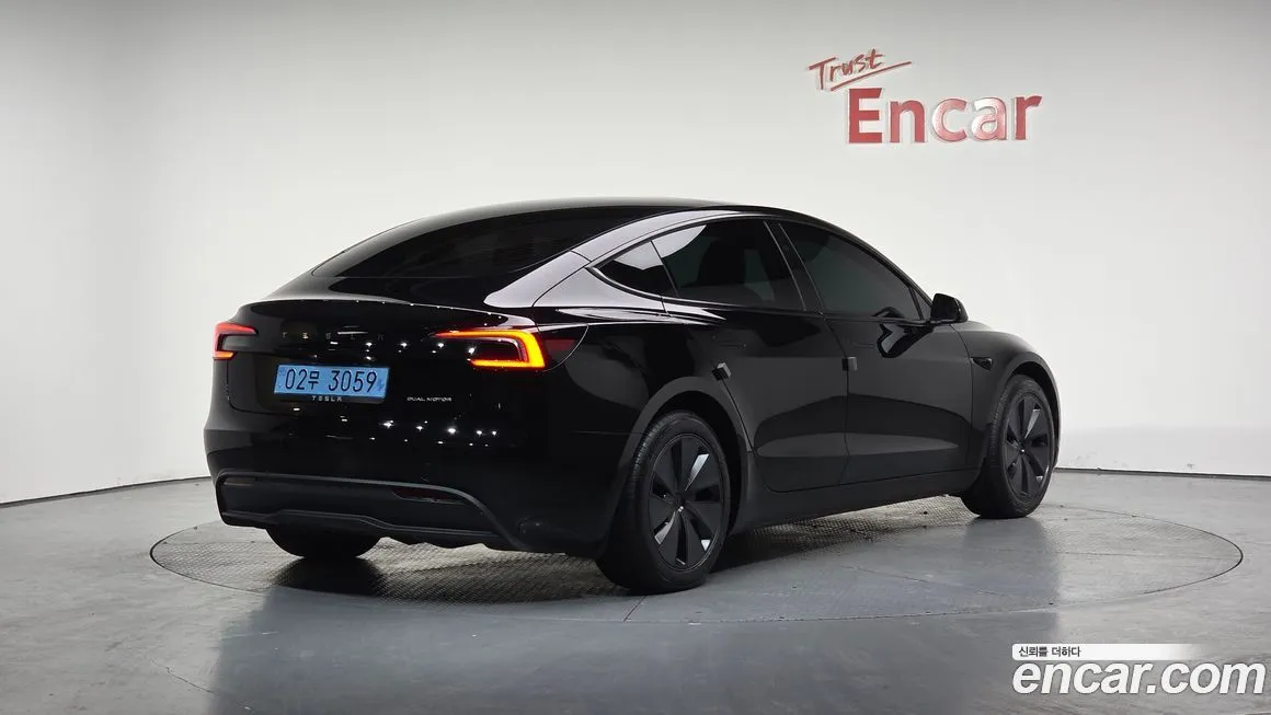 Tesla Model 3 2025 из KR, фото 4