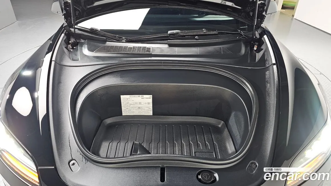 Tesla Model 3 2025 из KR, фото 6