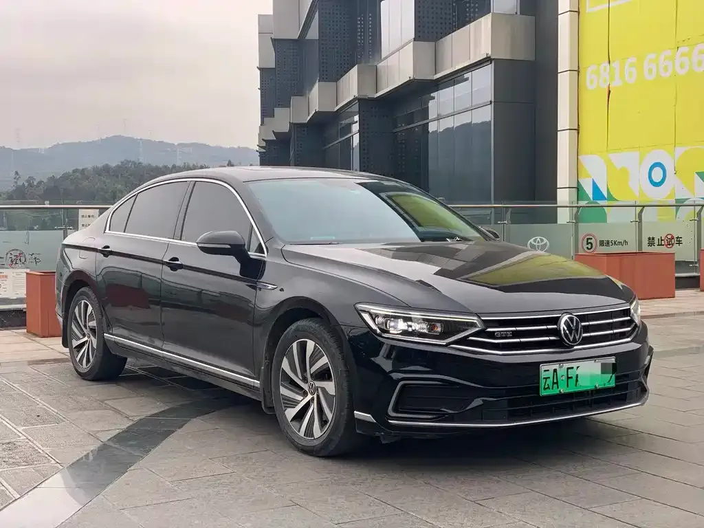 Volkswagen Magotan GTE PHEV 2022 из CN, фото 2