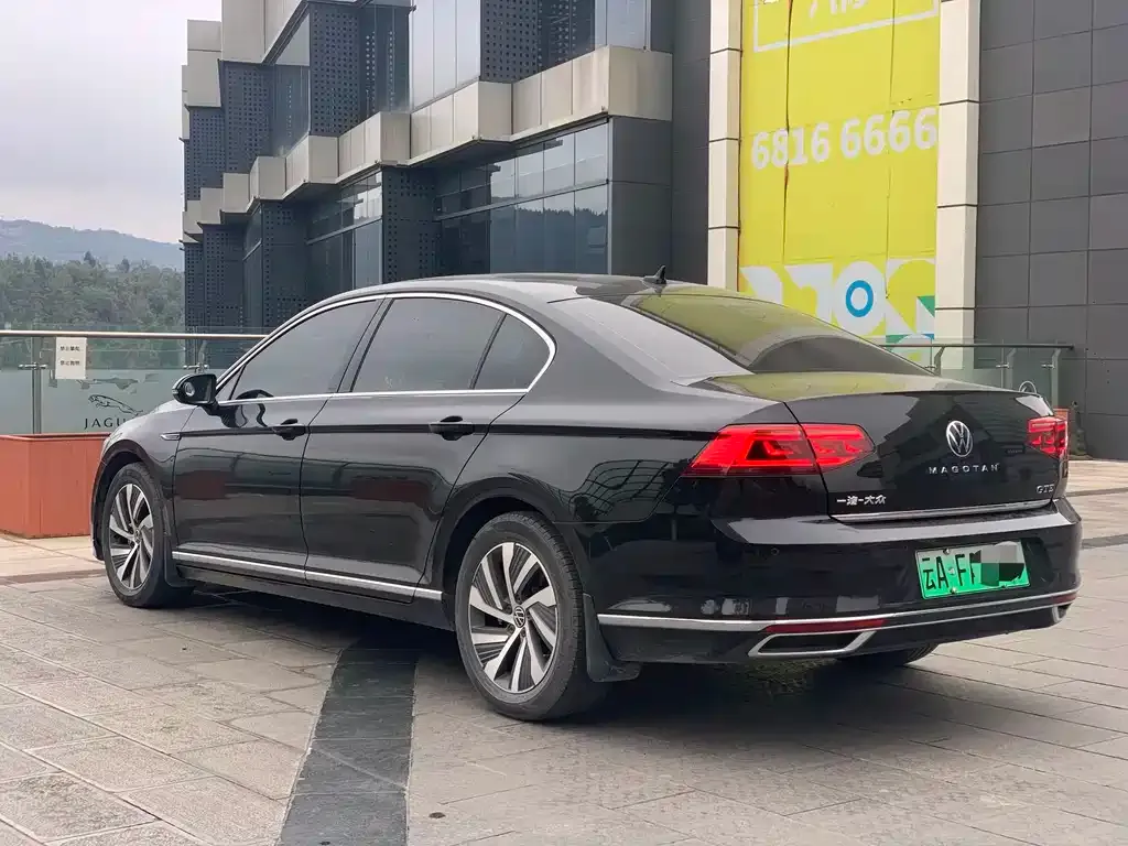 Volkswagen Magotan GTE PHEV 2022 из CN, фото 8