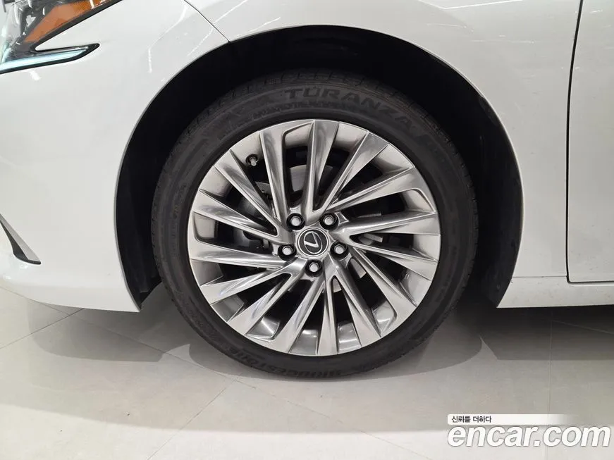 Lexus ES 2024 из KR, фото 9