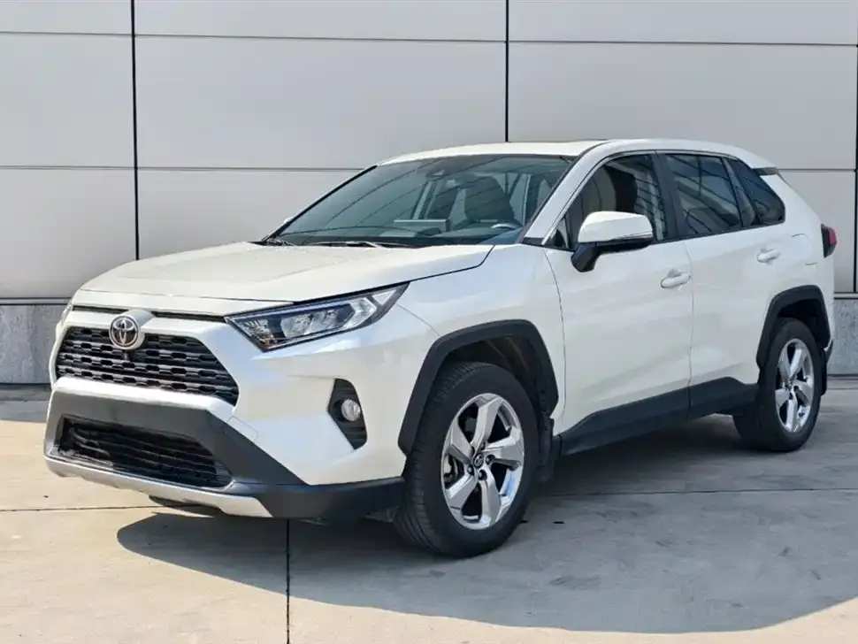 Toyota RAV4 2021 из CN, фото 1