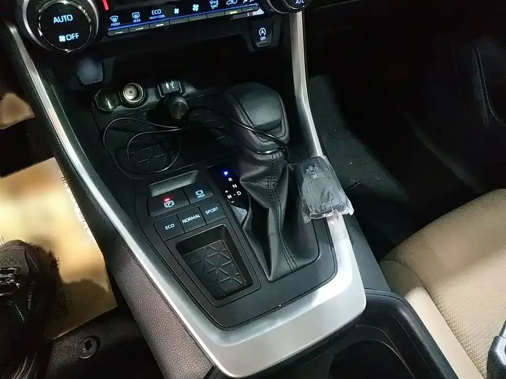 Toyota RAV4 2021 из CN, фото 7