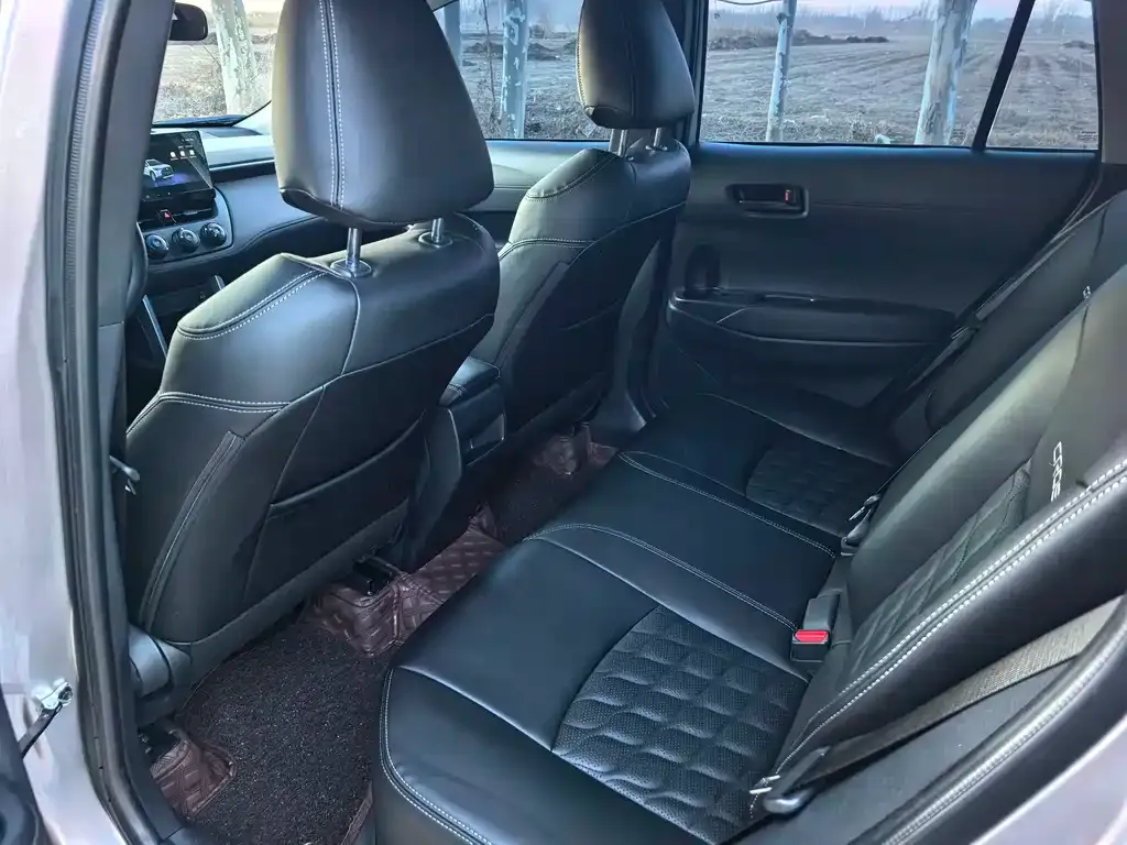 Toyota Corolla Cross 2025 из CN, фото 3