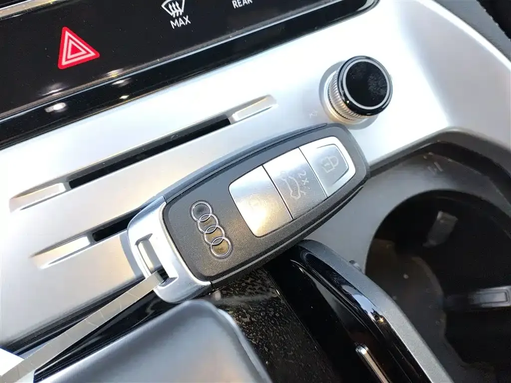 Audi Q6 2024 из CN, фото 3