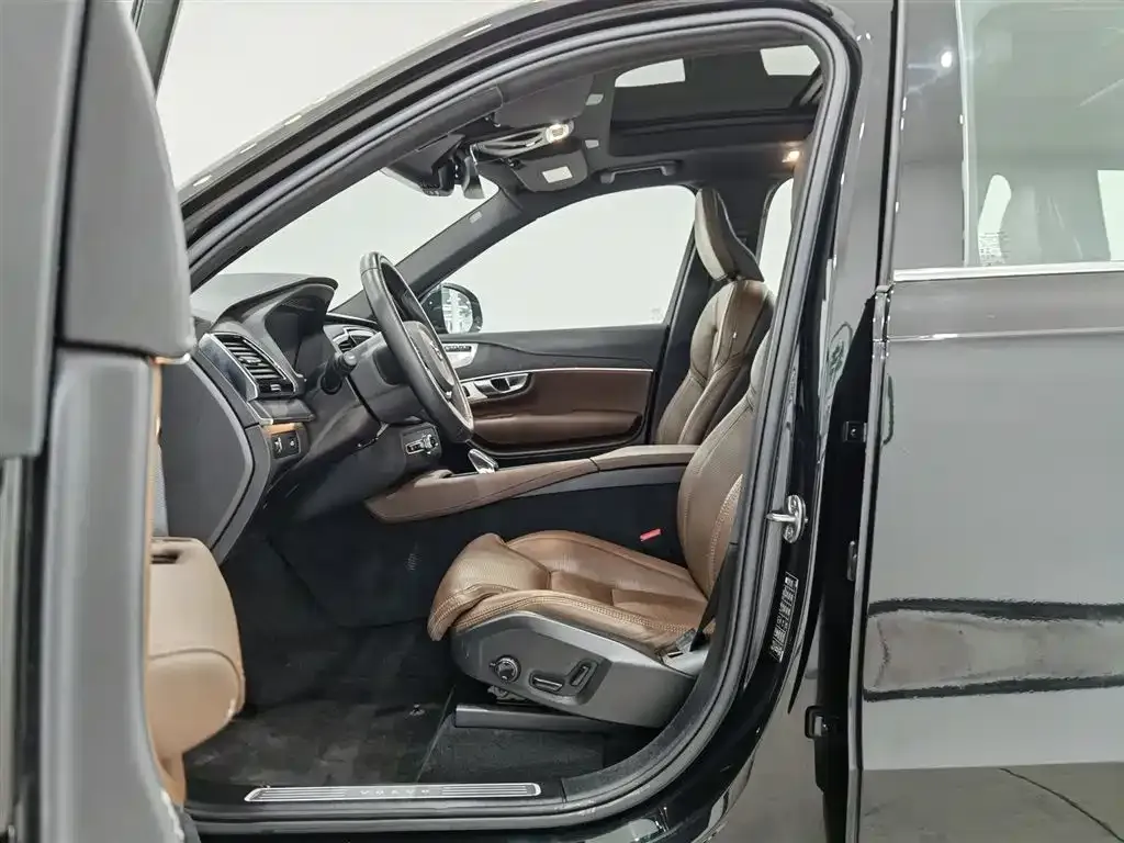 Volvo XC90 2022 из CN, фото 5