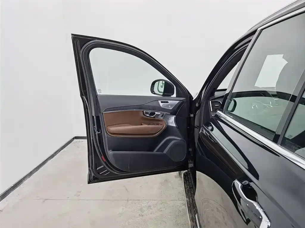 Volvo XC90 2022 из CN, фото 10