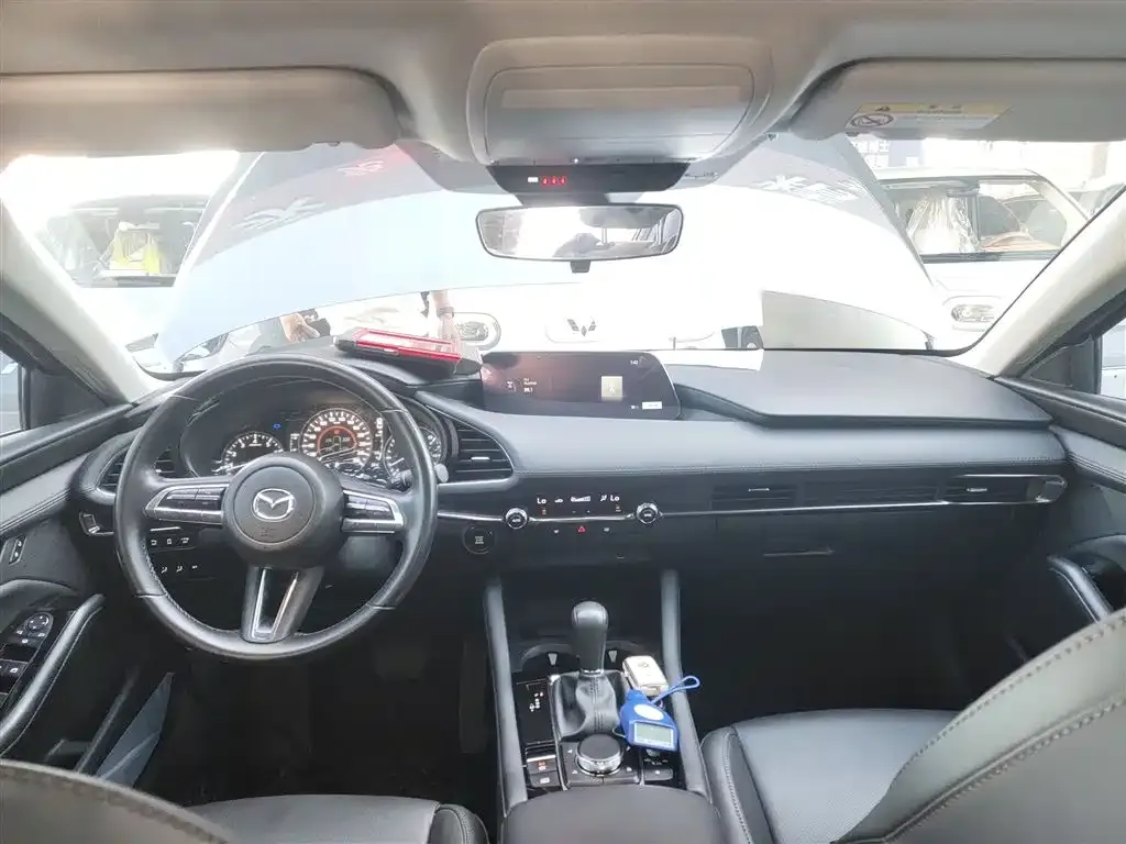 Mazda 3 Axela 2024 из CN, фото 10
